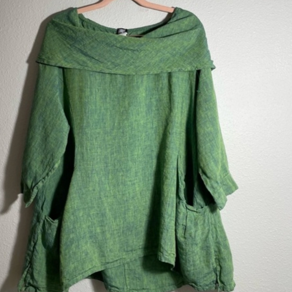 Gump's Green Cowl Neck Tunic